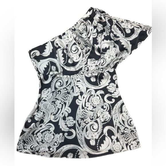 Vintage CACHE Y2K One shoulder top SILK Blouse 
Black and White Size Small - Picture 3 of 12